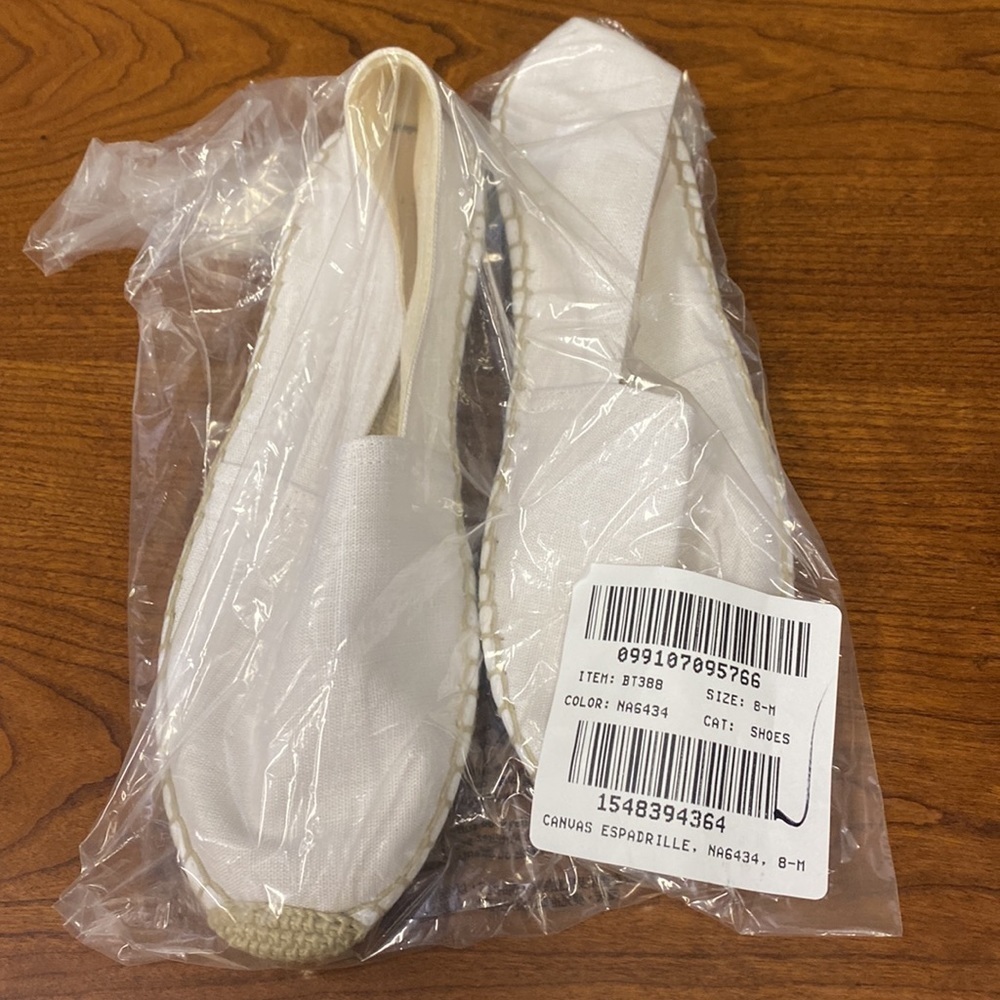 J Crew Made-in-Spain espadrille flats in linen
Item BT388 - Picture 2 of 3